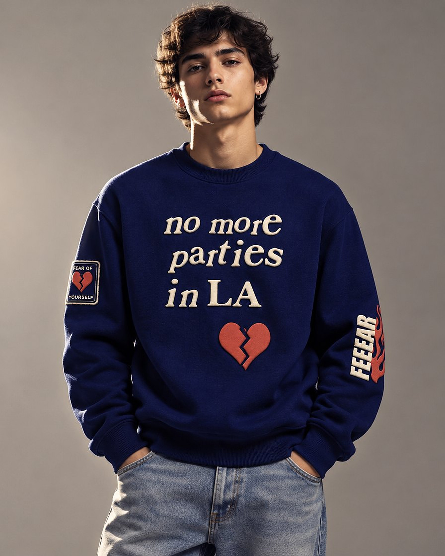 no more parties in la, puff, buzo azul marino, estampado en relieve